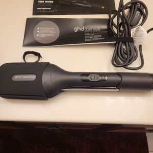 GHD Duet Style Hair Tool in Black